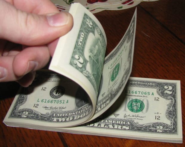 تراجع الدولار الامريكي مقابل الليرة السورية اليوم الخميس موقع