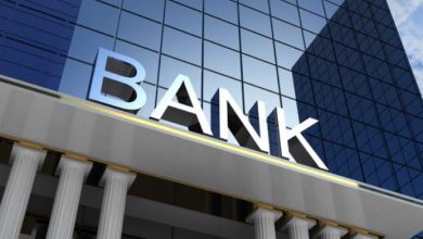 Deutsche Bank يخالف التوقعات بالنسبة للذهب والدولار عام 2024